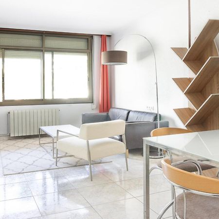 Charming Rooms In Shared Apartment Near Camp Nou 巴塞罗那 外观 照片