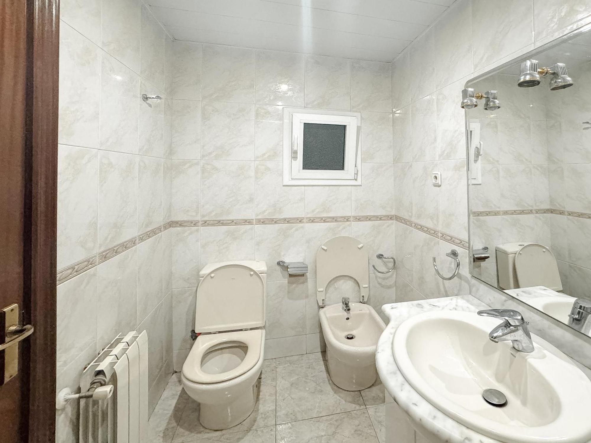 Charming Rooms In Shared Apartment Near Camp Nou 巴塞罗那 外观 照片