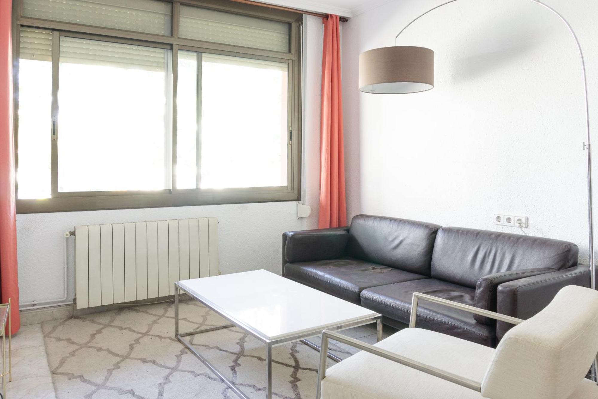 Charming Rooms In Shared Apartment Near Camp Nou 巴塞罗那 外观 照片