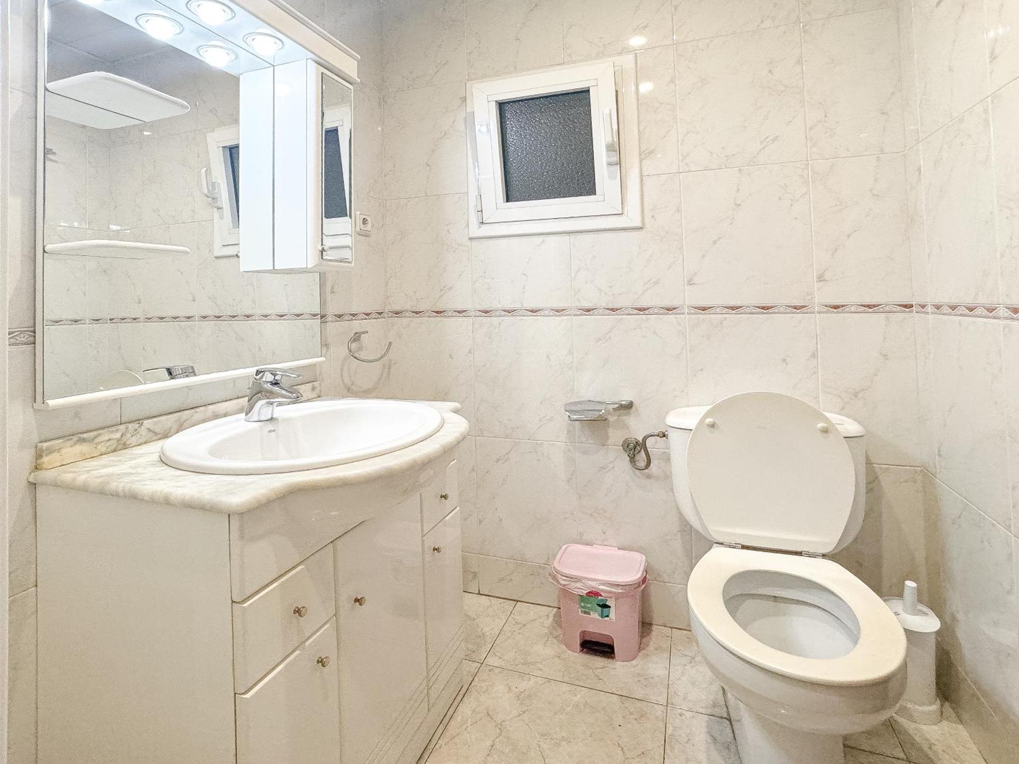 Charming Rooms In Shared Apartment Near Camp Nou 巴塞罗那 外观 照片