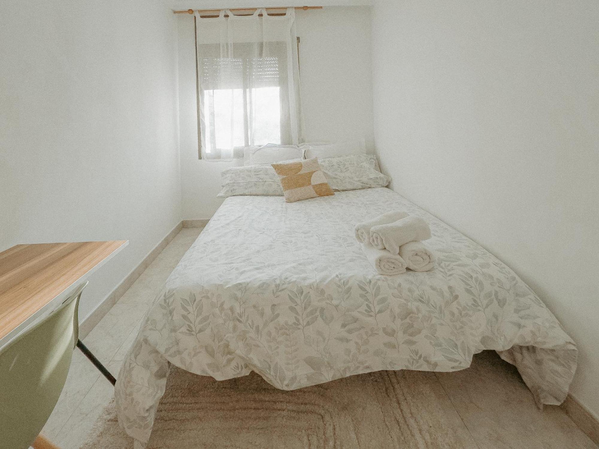 Charming Rooms In Shared Apartment Near Camp Nou 巴塞罗那 客房 照片
